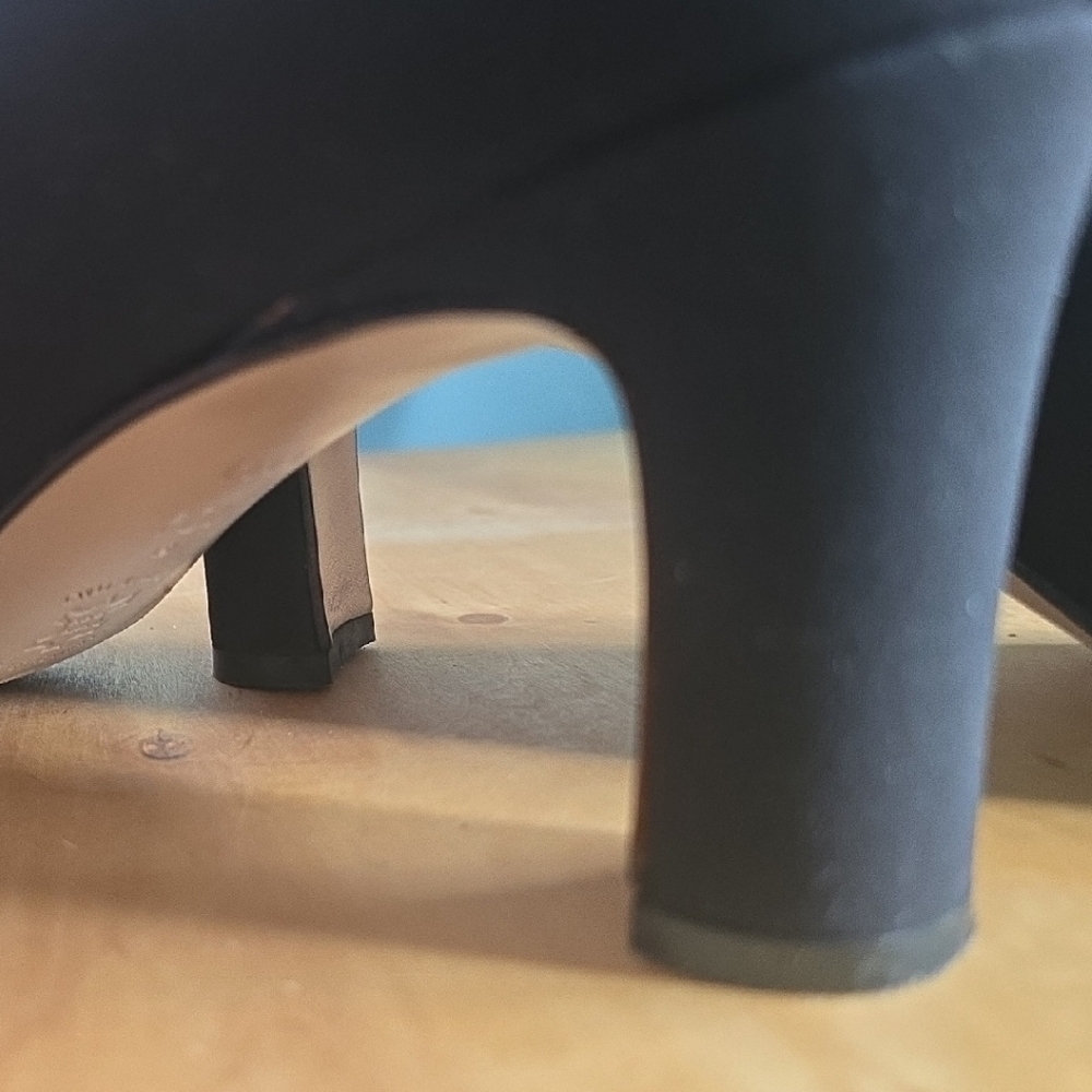 Amalfi Classic Black Heels - Picture 5 of 5